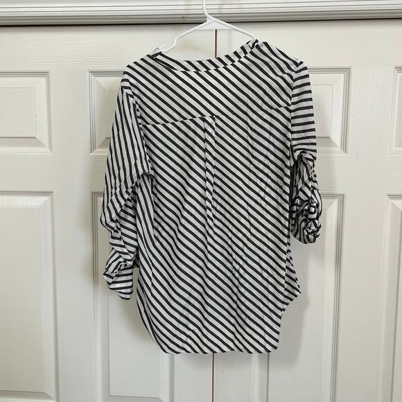 Express Women’s White Gray Striped V Neck Blouse Top Size Medium Workwear - Picture 2 of 5